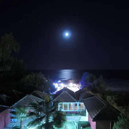 Safak Beach Motel